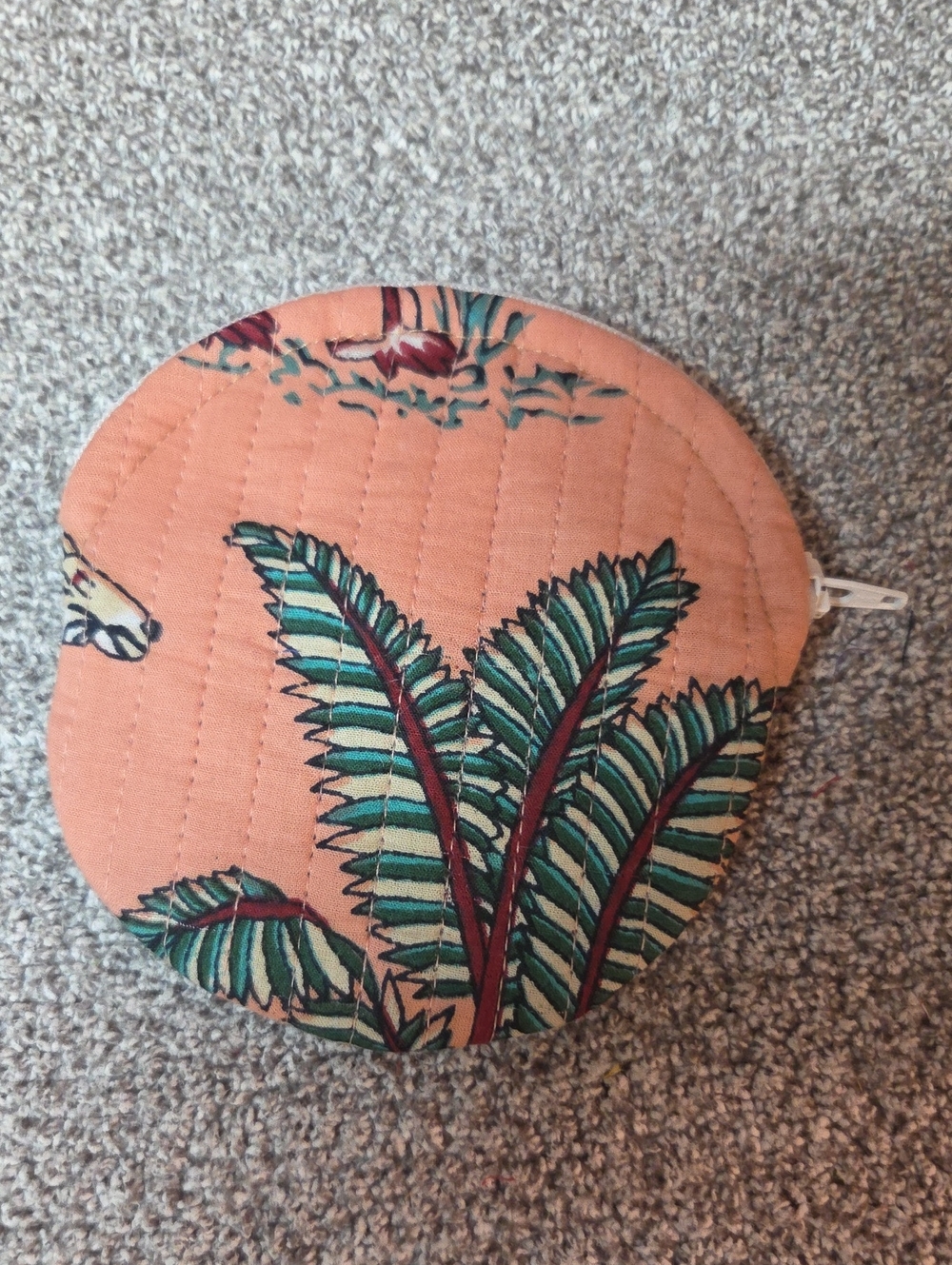 Round Quilted Pouch Print on Coral Background #74